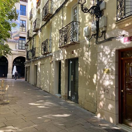 Alojamiento En Pleno Centro Con Wifi Y Aire Acondicionado Logroño Buitenkant foto