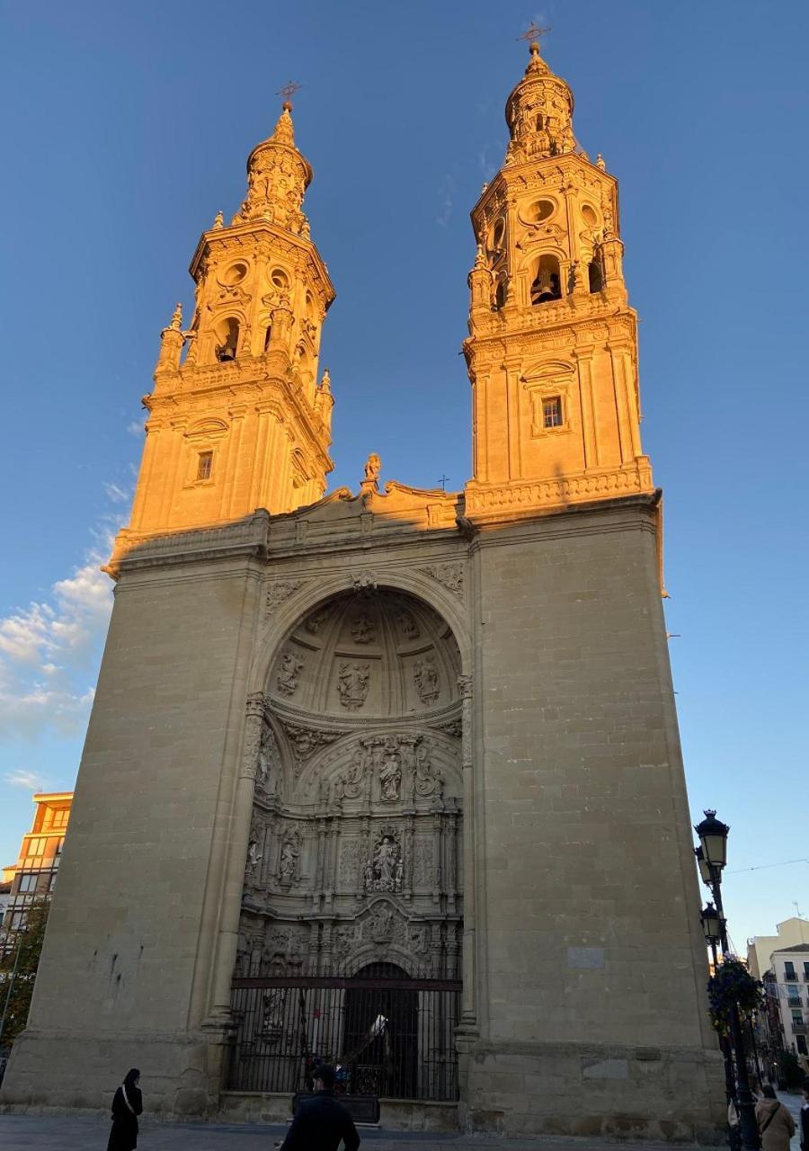 Alojamiento En Pleno Centro Con Wifi Y Aire Acondicionado Logroño Buitenkant foto